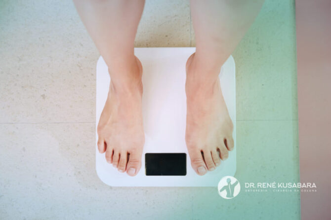 Obesidade e Dor nas Costas: Como a Obesidade Pode Prejudicar a Coluna